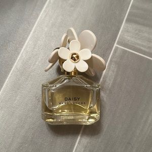 Marc Jacobs Daisy perfume